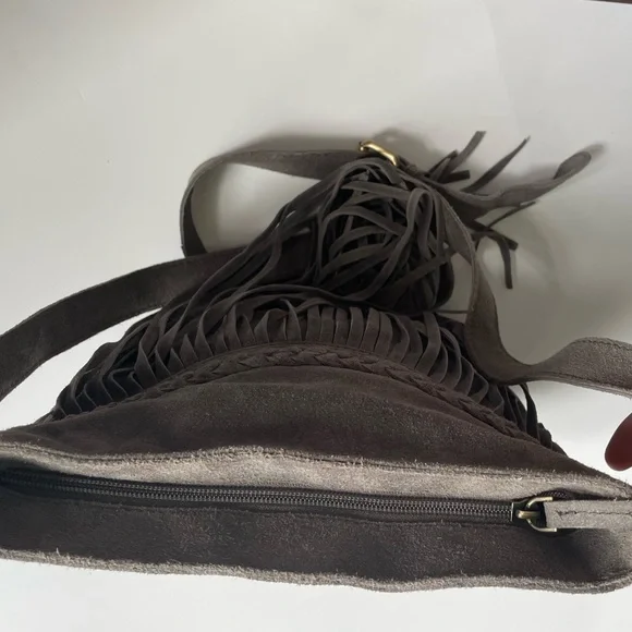 EARTHBOUND Gray Bohemian Festival Shoulder Bag with Fringe Zipper Closure - Picture 6 of 9